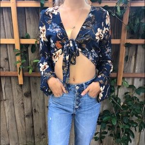FLORAL LONG SLEEVE CROP TOP